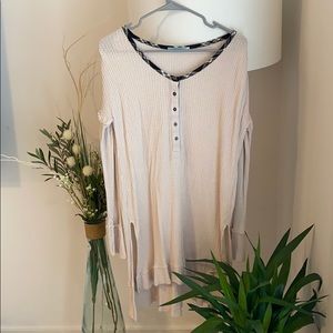 Kinnucan’s Long Sleeve Top